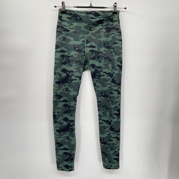 Fabletics Power Hold Green Star Camouflage Cropped Leggings Women's Size XS‎ - Picture 1 of 10